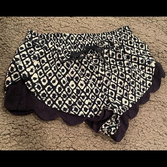 Indigo Rein Navy/White  Printed Shorts Sz Small - Picture 9 of 12